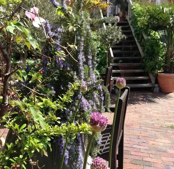 Atlantic Hotel Garni