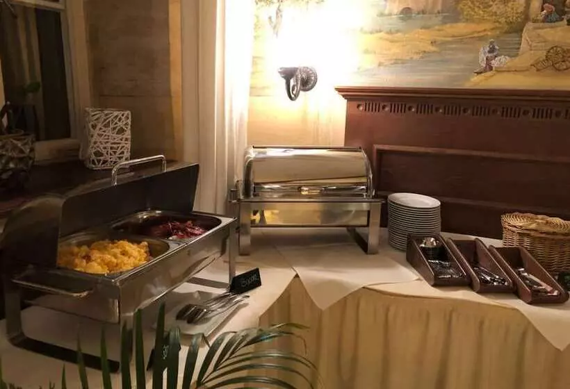 Отель Goldener Adler Garni