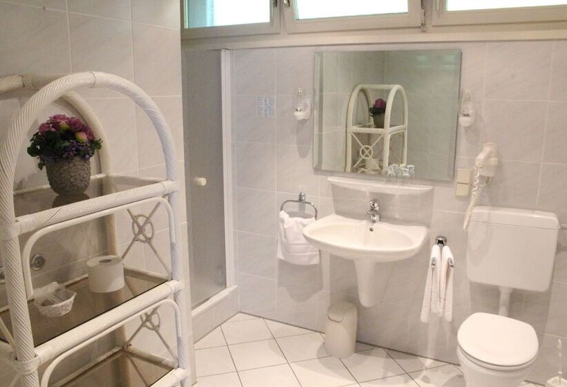 Hotelli Haus Am Wald