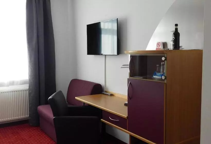 ホテル Konradp Holzkirchen