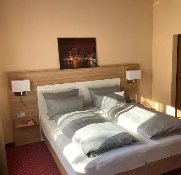 ホテル Konradp Holzkirchen