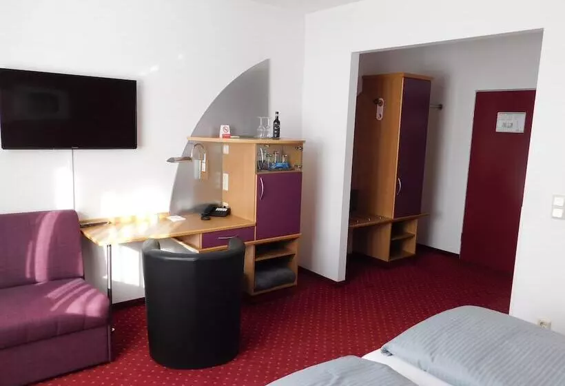 ホテル Konradp Holzkirchen