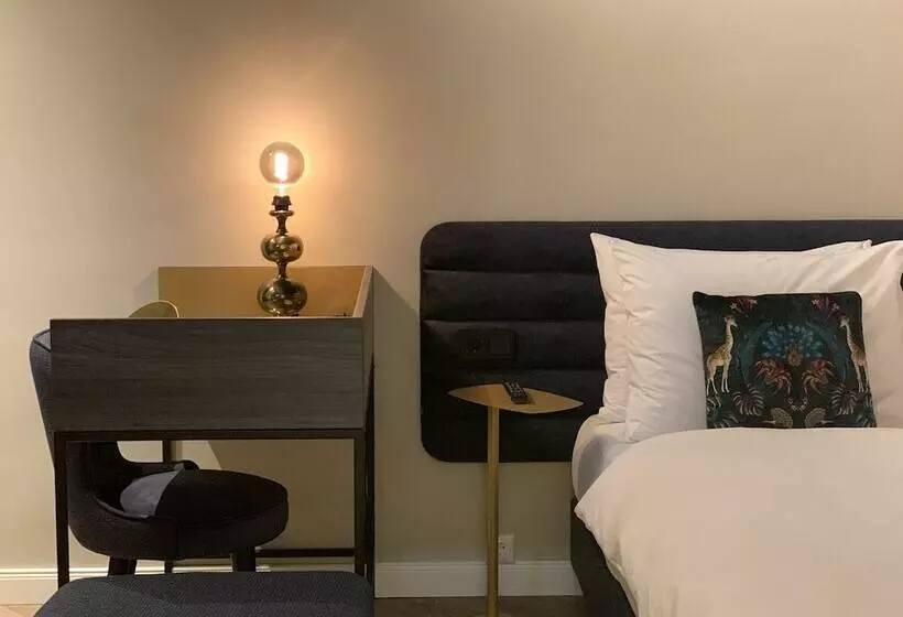 Отель Maison Viktoria Augsburg