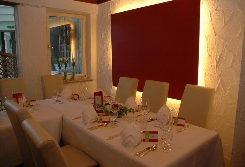 ホテル Mayers Waldhorn   Zwischen Reutlingen Und Tübingen