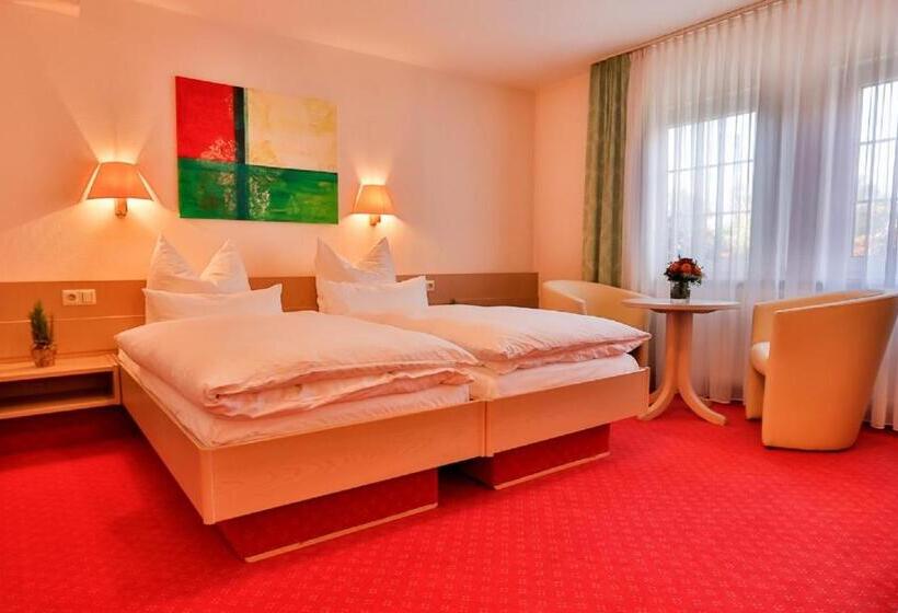 ホテル Mayers Waldhorn   Zwischen Reutlingen Und Tübingen