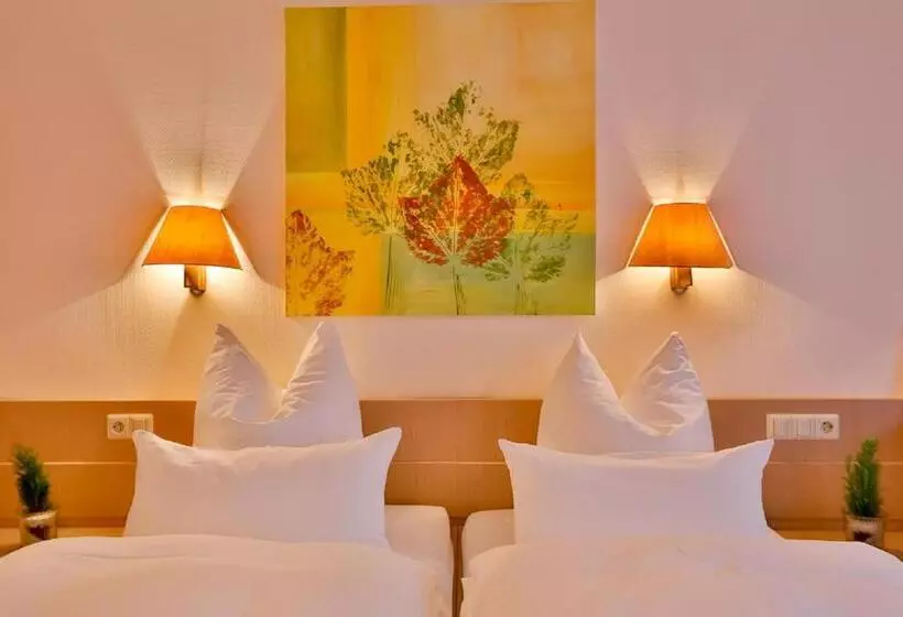 בית מלון כפרי Mayers Waldhorn   Zwischen Reutlingen Und Tübingen