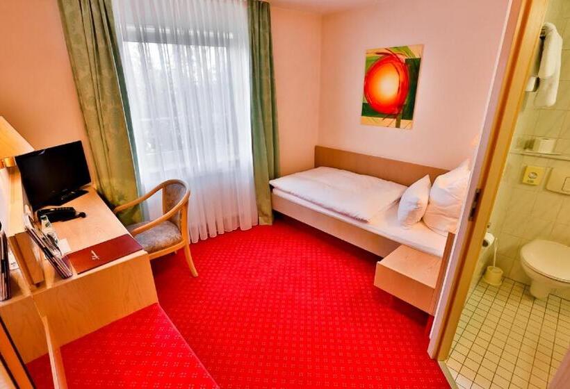 ホテル Mayers Waldhorn   Zwischen Reutlingen Und Tübingen