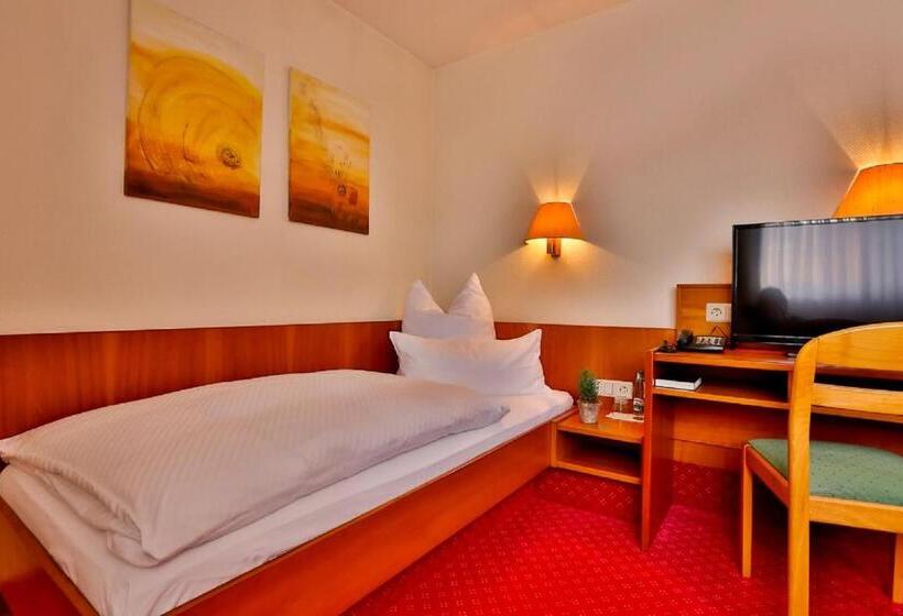 ホテル Mayers Waldhorn   Zwischen Reutlingen Und Tübingen