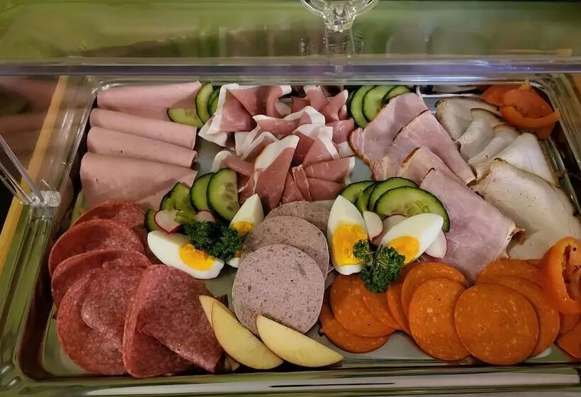 Hotel Pension Zur Neuenburg