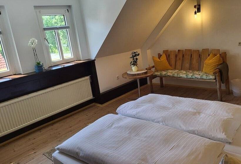 فندق Pension Zur Neuenburg