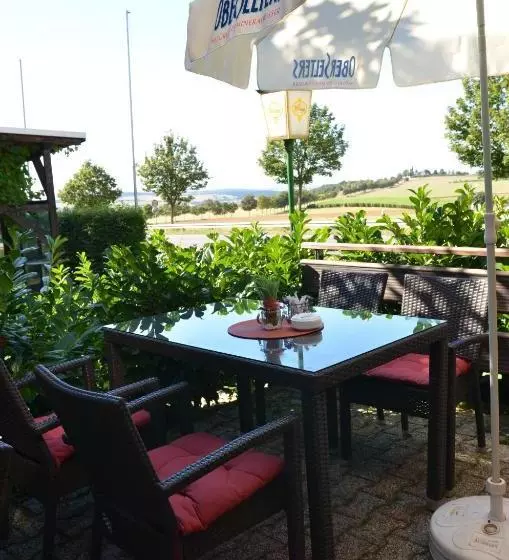 בית מלון כפרי Waldschloss