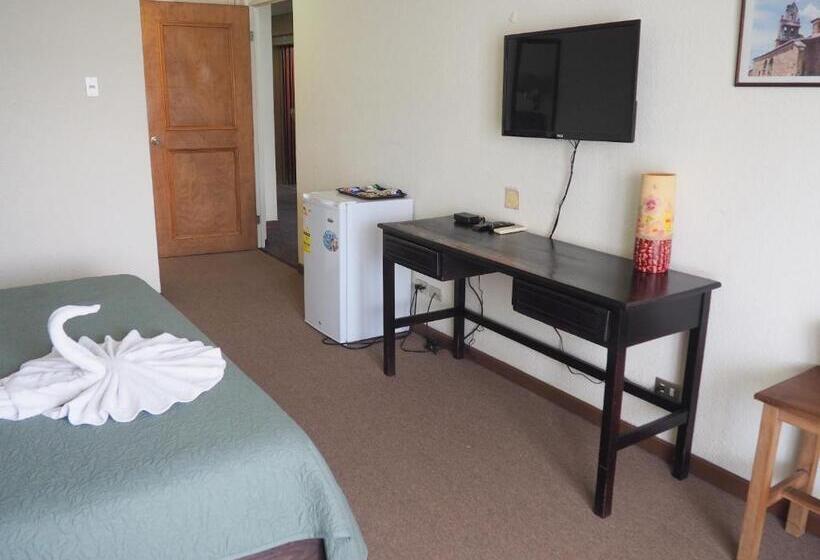 Nuevo Maragato Hotel & Hostel