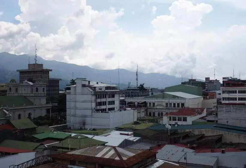 Nuevo Maragato Hotel & Hostel