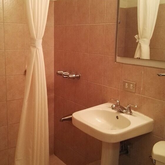 Nuevo Maragato Hotel & Hostel