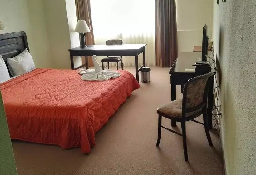 Nuevo Maragato Hotel & Hostel