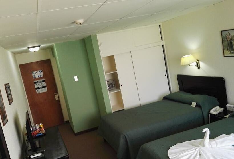 Nuevo Maragato Hotel & Hostel