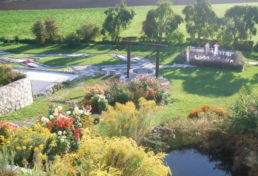 Пансион Landgasthof Café Anni