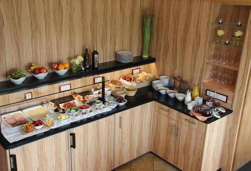 Pensão Landgasthof   Café Anni