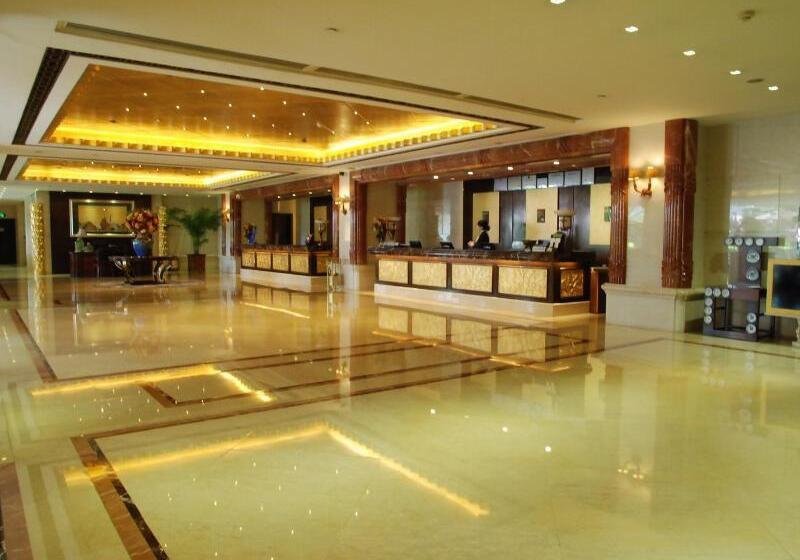 בית מלון כפרי Kande Club