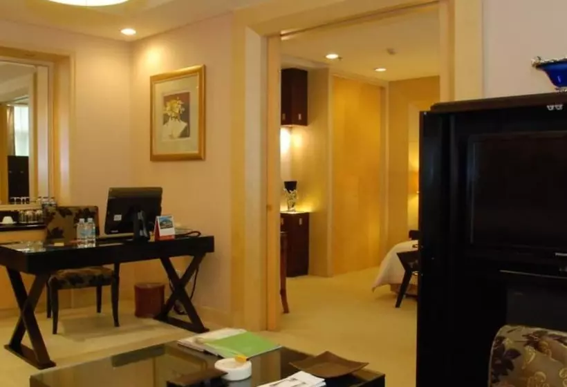 בית מלון כפרי Kande Club