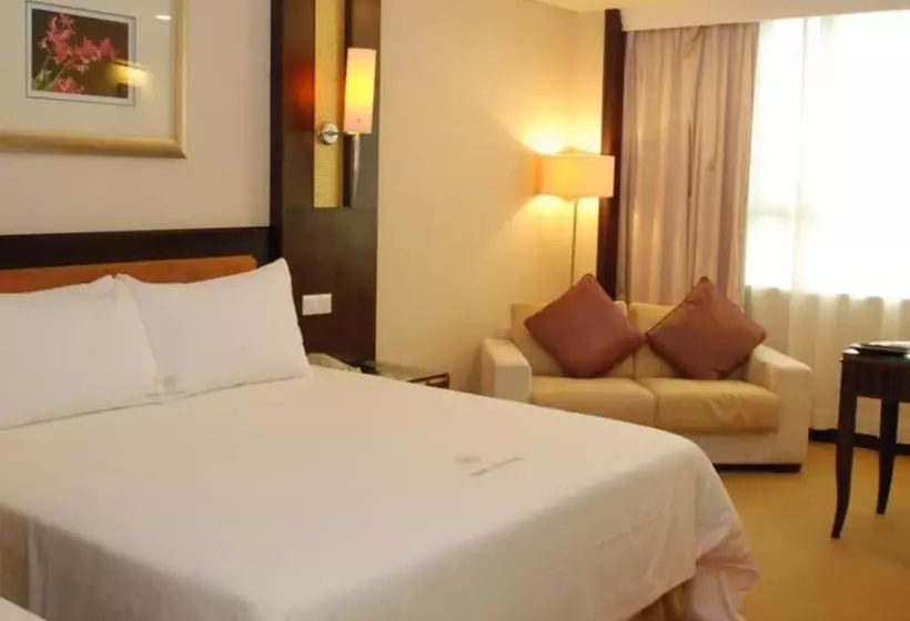 בית מלון כפרי Kande Club