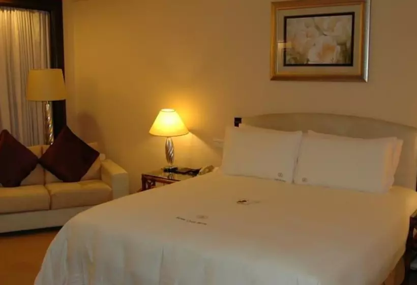 בית מלון כפרי Kande Club