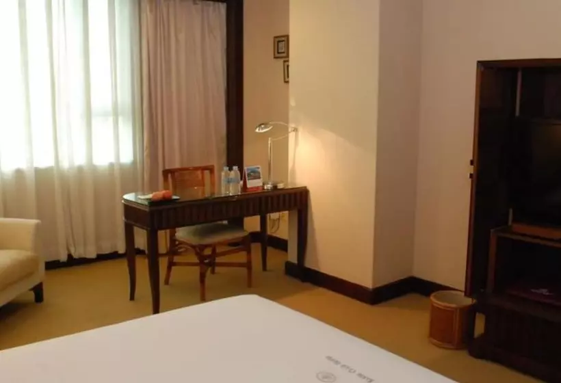 בית מלון כפרי Kande Club