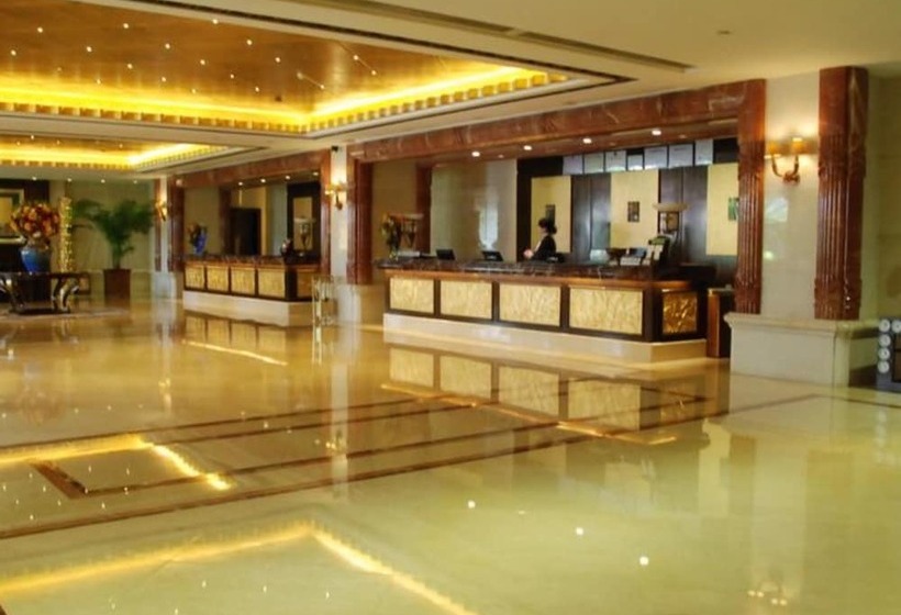 בית מלון כפרי Kande Club