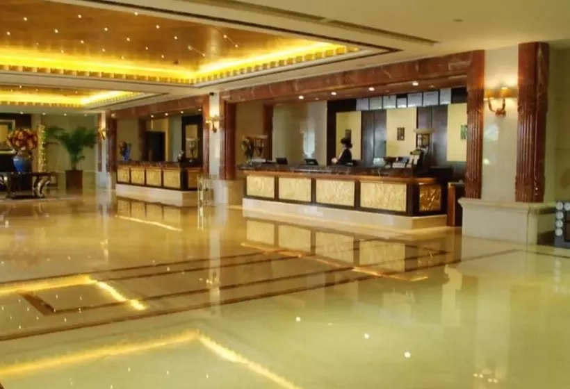 בית מלון כפרי Kande Club