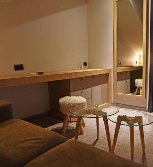 Vila 6ato Hotel & Wellnes