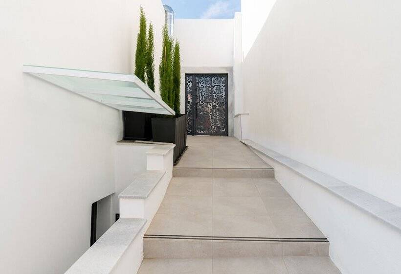 Central Boutique Hotel By Naoussa Hills Adults Only