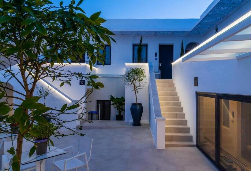 Central Boutique Hotel By Naoussa Hills Adults Only