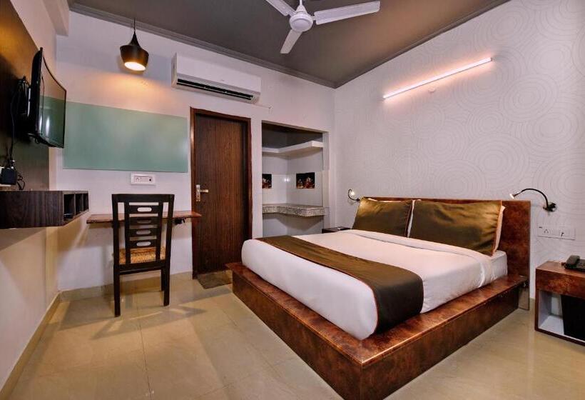 Collection O Hotel Ratiram Palace