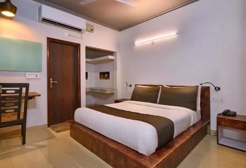 Collection O Hotel Ratiram Palace
