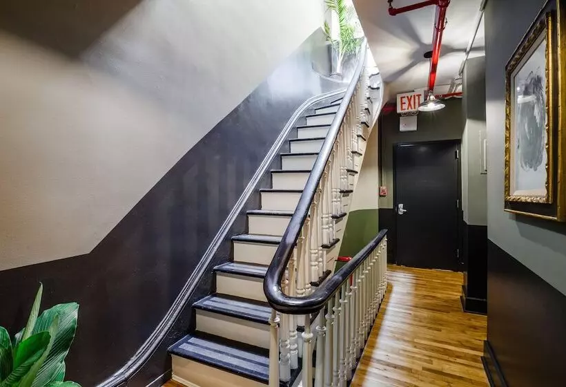 Hostelli Lamartine Chelsea