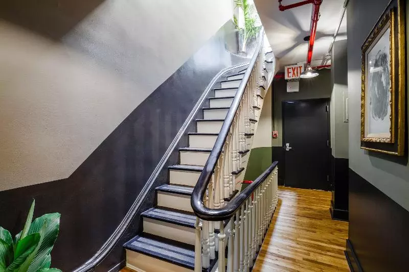 Hostelli Lamartine Chelsea