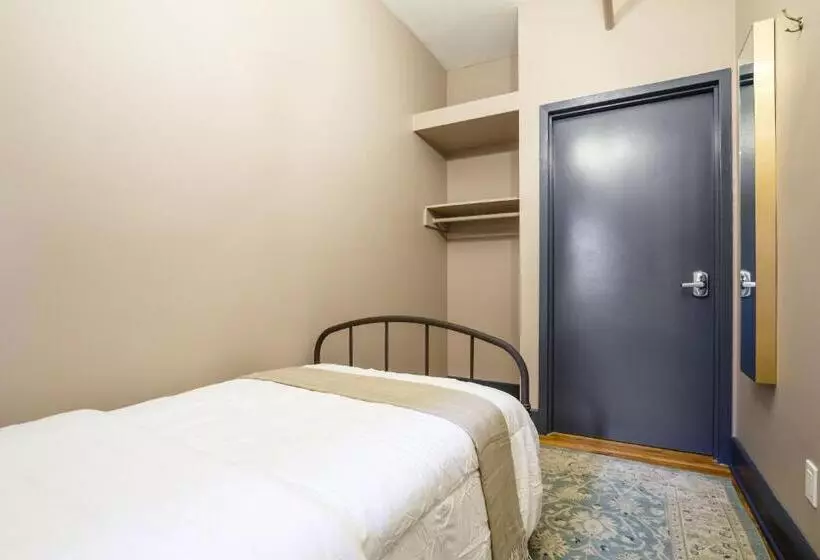 Hostelli Lamartine Chelsea