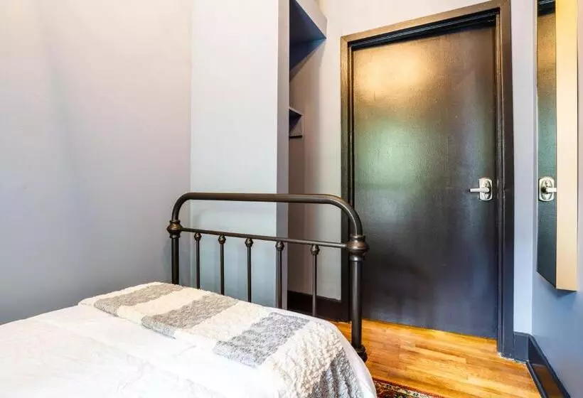 Hostelli Lamartine Chelsea