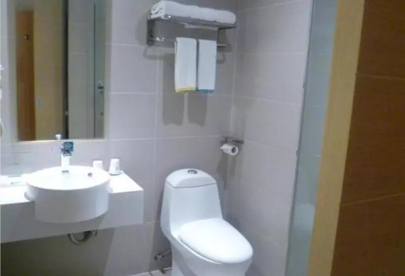 Hotelli City Comfort Inn Jingmen Jingshan Passenger Station