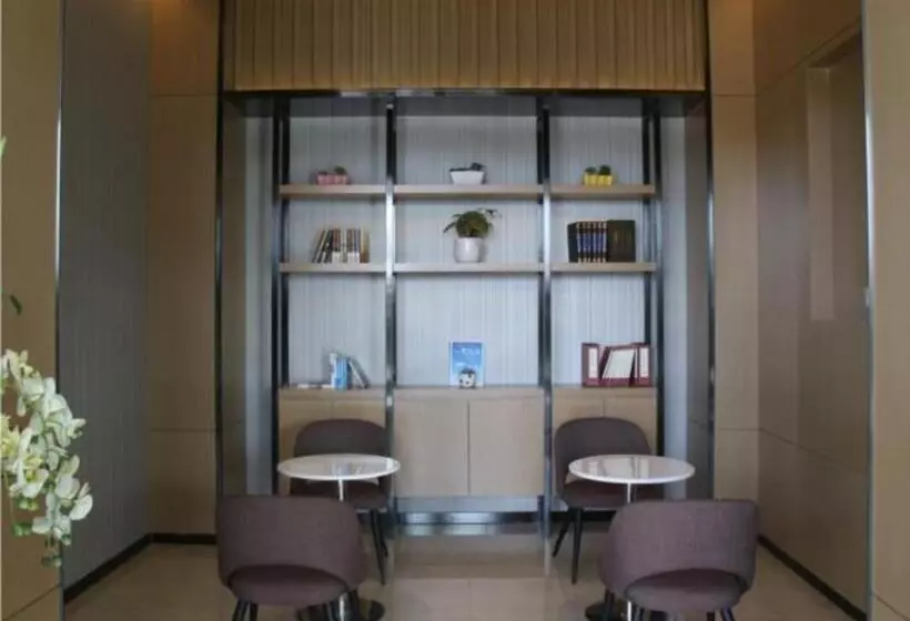 Hotelli City Comfort Inn Jingmen Jingshan Passenger Station