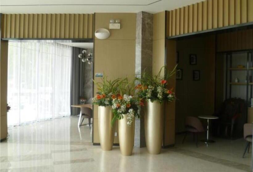 בית מלון כפרי City Comfort Inn Jingmen Jingshan Passenger Station