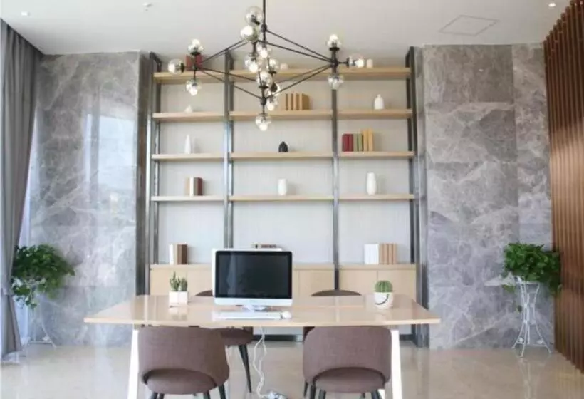 Hotelli City Comfort Inn Jingmen Jingshan Passenger Station