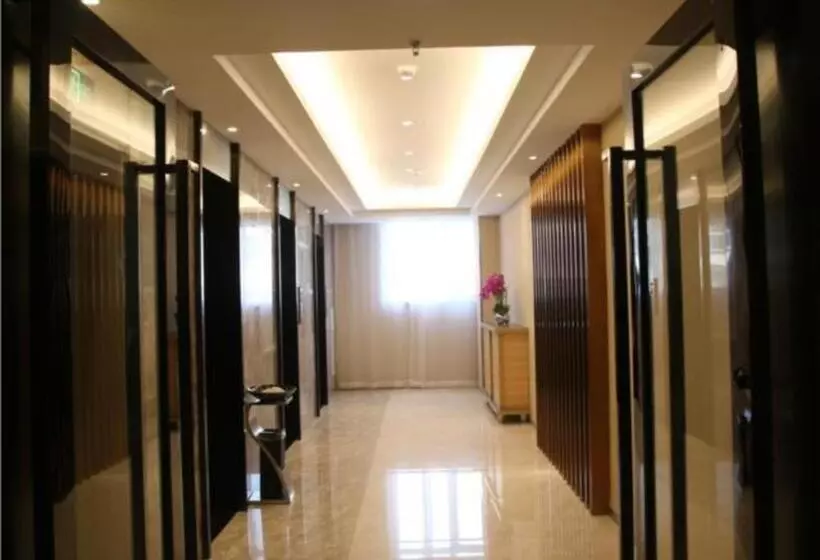 Hotelli City Comfort Inn Jingmen Jingshan Passenger Station