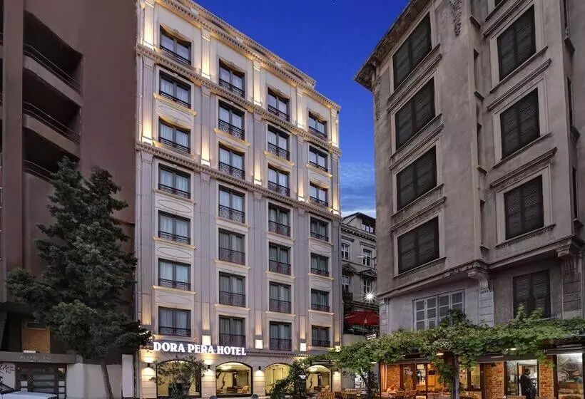 Hotelli Dora Pera