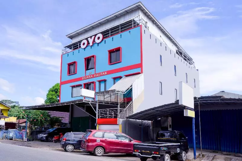 Hotelli Graha Balfas Syariah By Oyo Rooms