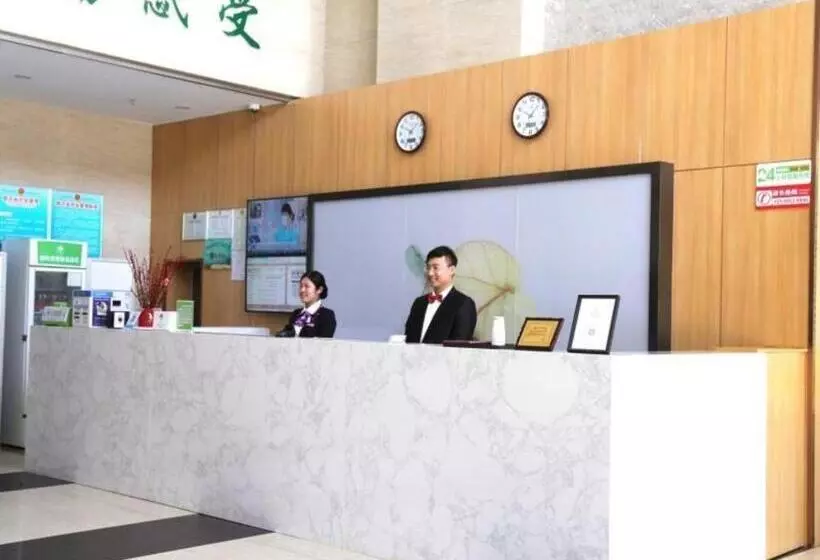 ホテル Greentree Inn Express Laizhou Bus Station Wenhua Xi Street