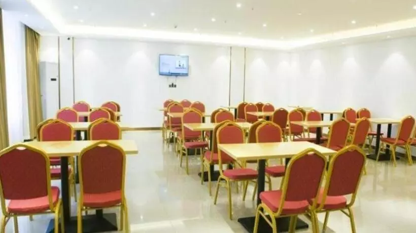 Hotelli Greentree Inn Huanggang City Wuxue City Kanjiang Avenue