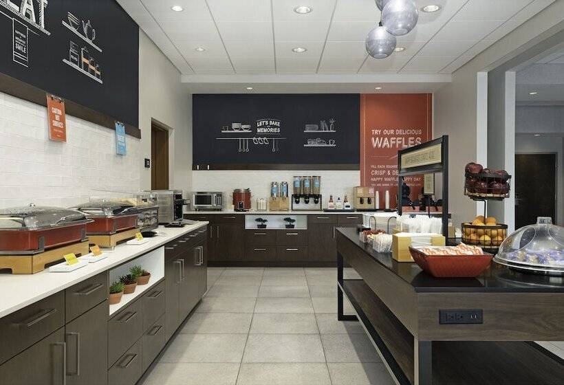 فندق Hampton Inn By Hilton Cornwall