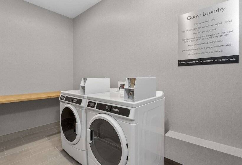 فندق Hampton Inn By Hilton Cornwall