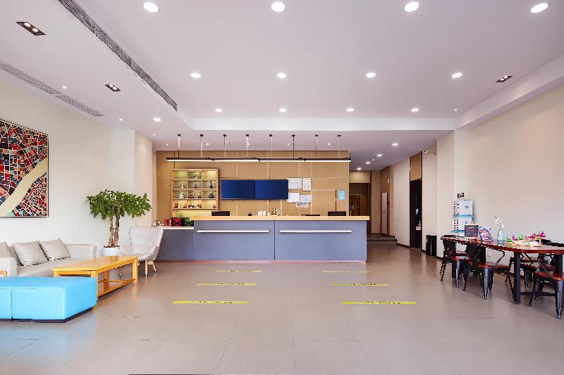 Hotel Hanting  Nanjing Wutang Plaza